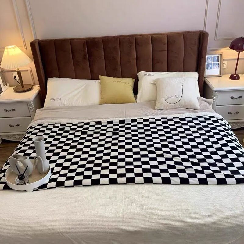 Checkered Blanket (Various Colors / Sizes)